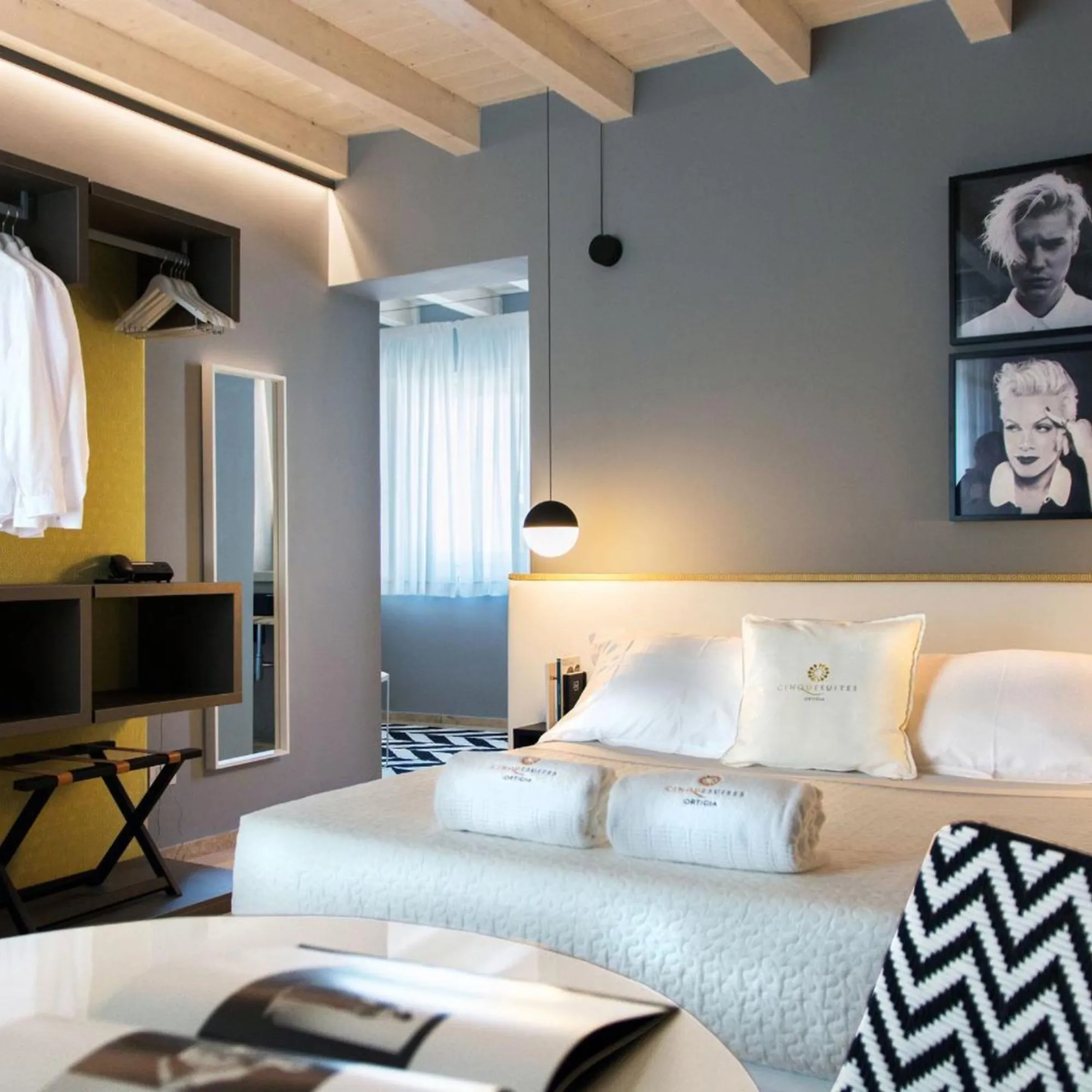 CinqueSuites-Ortigia-Foto-Junior-Suite-Deluxe-2-109107705-quadrata