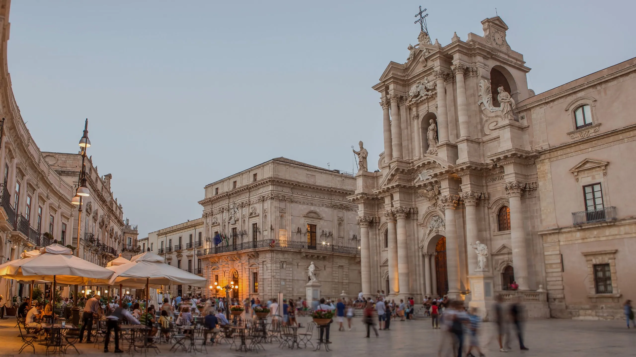 Ortigia-Piazza-Duomo-orizzontale